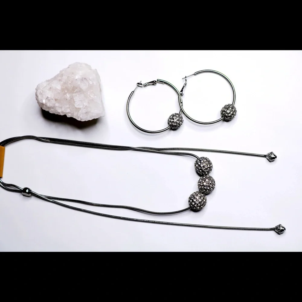 Chico’s Convertible Silvertone Fireball Necklace - Picture 8 of 11